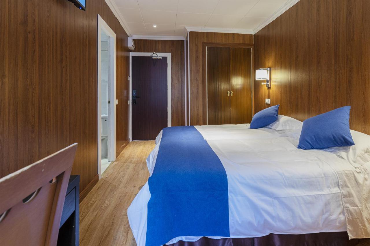Hotel Vila Calella Habitación foto