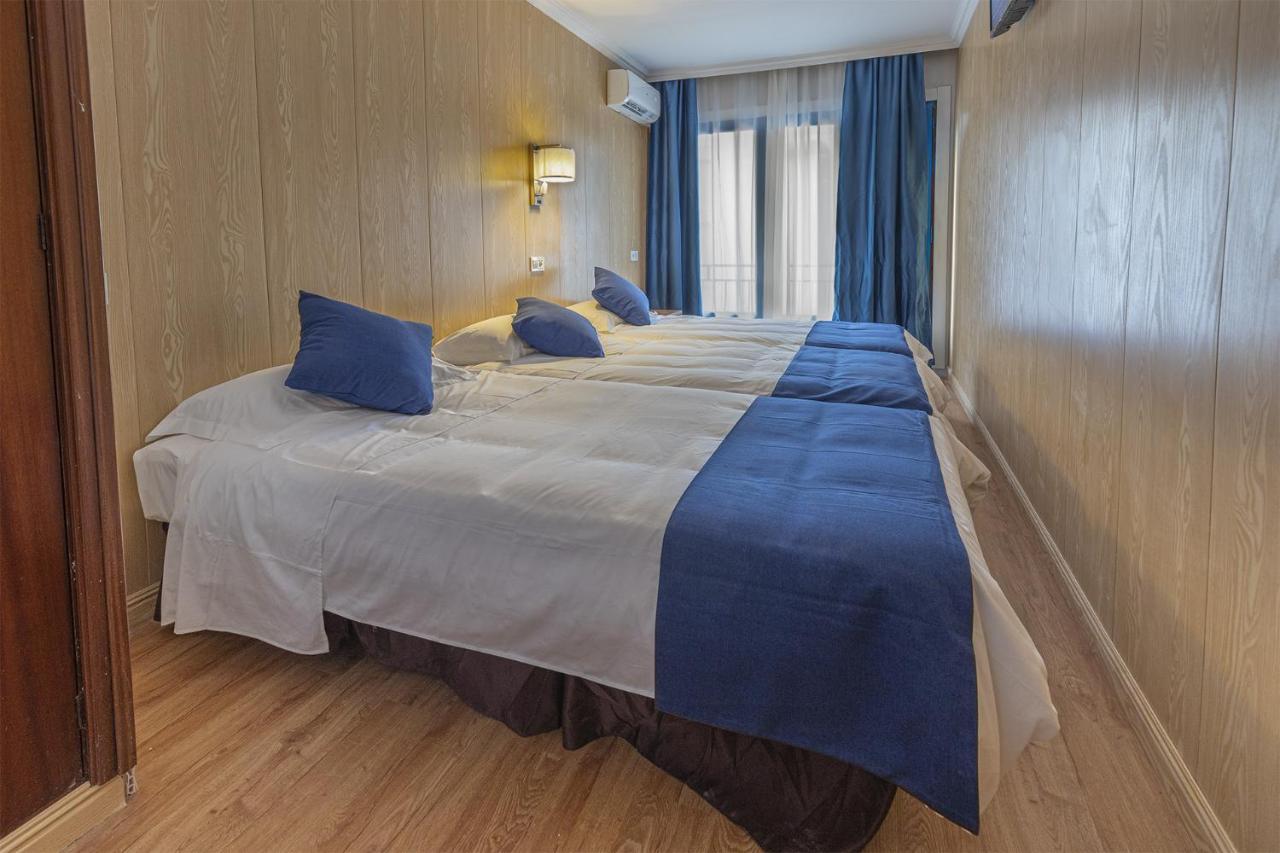 Hotel Vila Calella Habitación foto